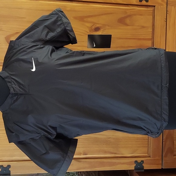 Nike - Picture 1 of 14